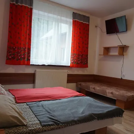 招待所 Osrodek Wczasowy Jodelka 3*